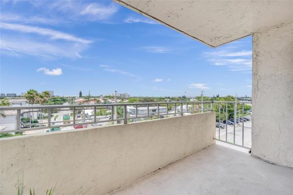 Victoria Park Tower, 900 NE 18th Ave #503, Fort Lauderdale, Florida 33304, image 2