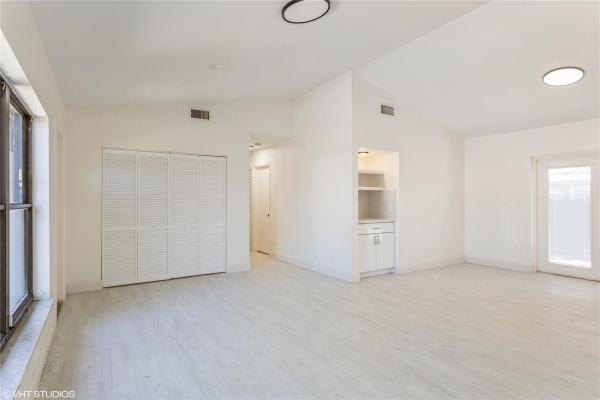 Greenbrier, 2966 Via Vizcaya, Lake Worth, Florida 33461, image 3