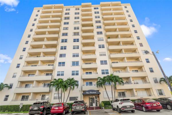 Victoria Park Tower, 900 NE 18th Ave #709, Fort Lauderdale, Florida 33304, image 1