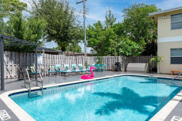 909 NE 22nd Dr #1-9, Wilton Manors, Florida 33305, image 1