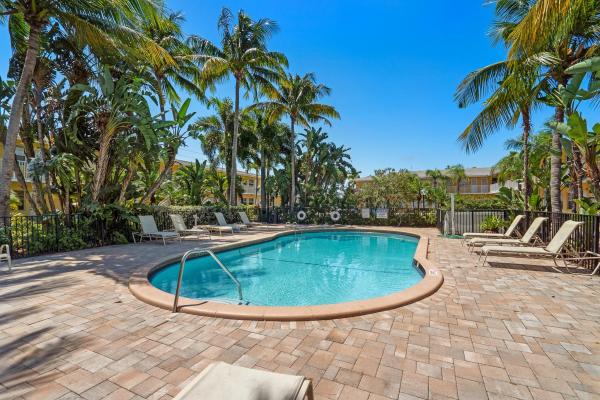 Azul At Kimberly Lake, 4051 NE 13th Ave #72-3, Oakland Park, Florida 33334, image 1