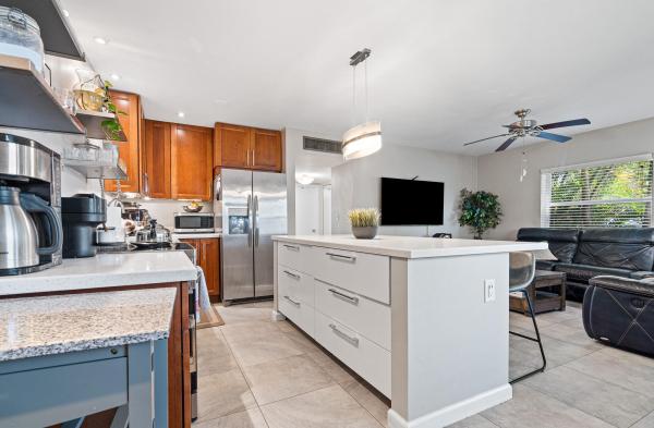 Azul At Kimberly Lake, 4050 NE 12th Ter #36-2, Oakland Park, Florida 33334, image 1
