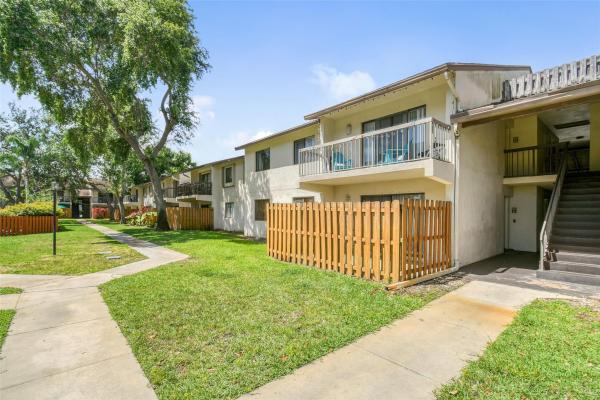 Glenbrook, 3402 Gardens East Dr #14B, Palm Beach Gardens, Florida 33410, image 1