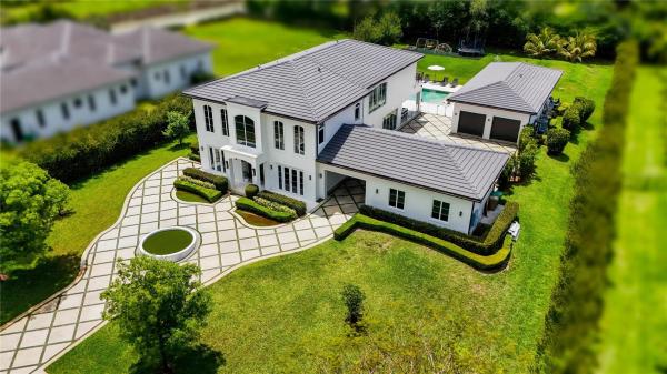 Pine Meadow Estates, 13640 Pine Meadow Ct, Davie, Florida 33325, image 1