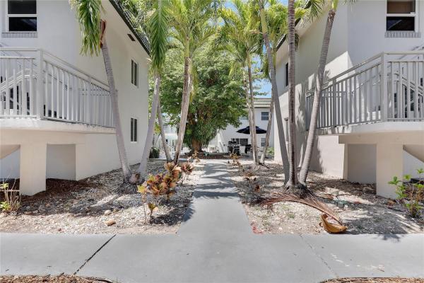 Harbordale, 1010 SE 15th St #112, Fort Lauderdale, Florida 33316, image 1