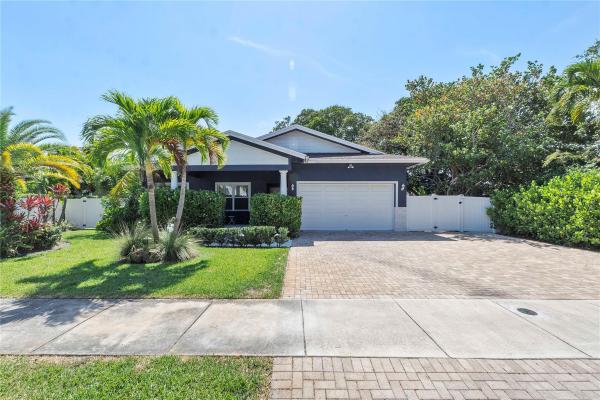 Central Oakland Park, 3337 NE 10th Ave, Oakland Park, Florida 33334, image 1