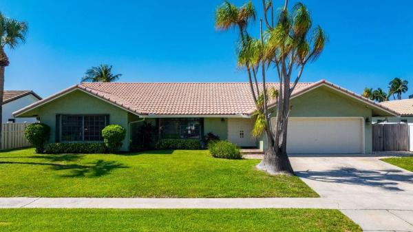 Coral Key Villas, 2751 NE 46th St, Lighthouse Point, Florida 33064, image 1