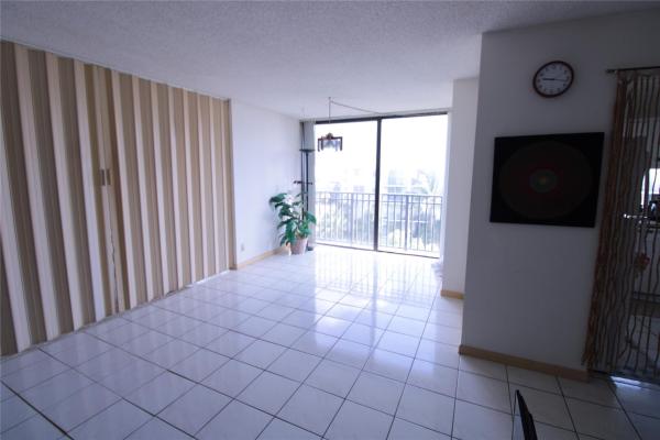 Plaza Of The Americas, 17021 N Bay Rd #609, Sunny Isles Beach, Florida 33160, image 3