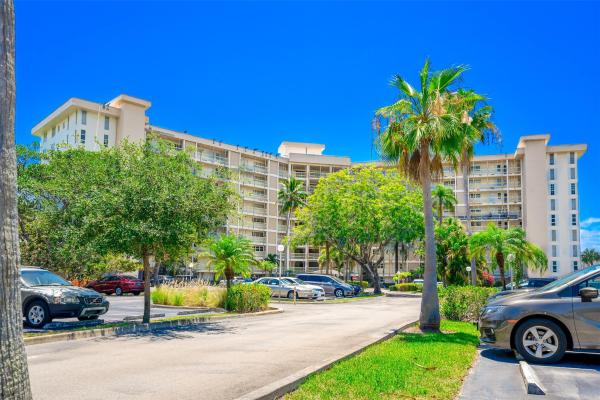 Palm-Aire Country Club 2, 2681 S Course Dr #212, Pompano Beach, Florida 33069, image 1