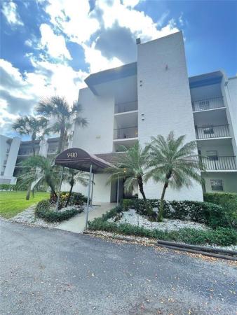 Poinciana Place Of Pine Island Ridge, 9410 Poinciana Pl #303, Davie, Florida 33324, image 1