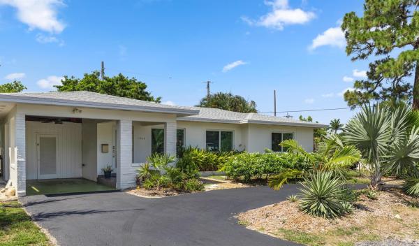 Middle River Estates, 1549 NE 27th St, Wilton Manors, Florida 33334, image 1