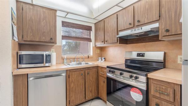 Sunrise Lakes 3, 9750 Sunrise Lakes Blvd #302, Sunrise, Florida 33322, image 1