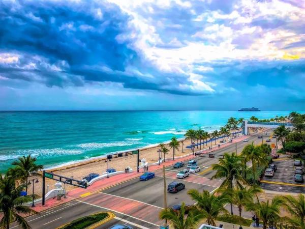 Marbella Townhouses, 3035 Riomar St, Fort Lauderdale, Florida 33304, image 1