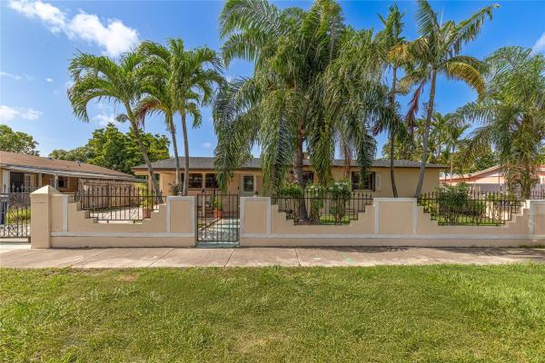 11621 SW 182nd Ter, Unincorporated Dade County, Florida 33157, image 1