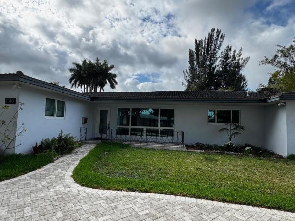 Central Golf Of Hollywood, 3140 Calle Largo Dr, Hollywood, Florida 33021, image 1