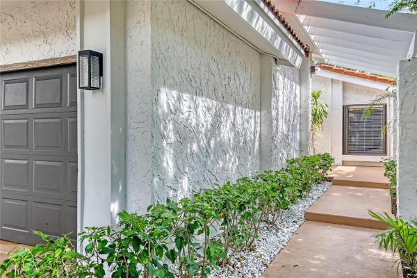 Vista Verde, 6488 Pond Apple Rd, Boca Raton, Florida 33433, image 1