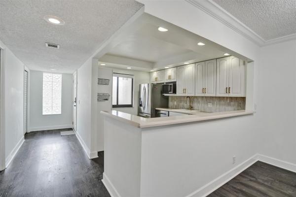 Racquet Club At Bonaventure, 374 Lakeview Dr #203, Weston, Florida 33326, image 1