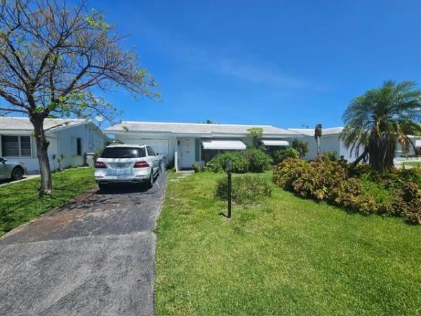 Leisureville, 2910 E Golf Blvd, Pompano Beach, Florida 33064, image 1