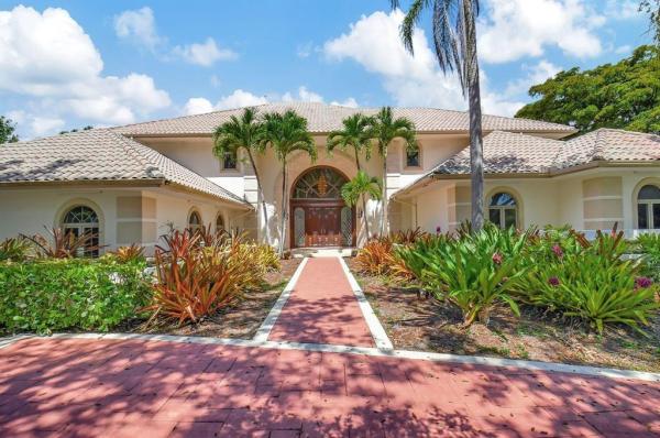 Pine Tree Golf Club, 10519 Pine Tree Ter, Boynton Beach, Florida 33436, image 1