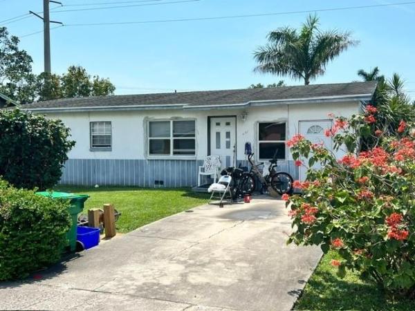 Glades Citizens Villas, 491 W Jordan Blvd, Pahokee, Florida 33476, image 1