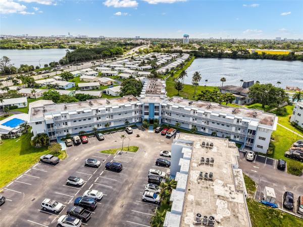 Sheridan Lakes, 2309 Park Ln #202, Hollywood, Florida 33021, image 1