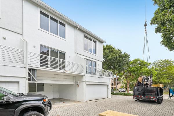 Lofts Of Wiltons Manors, 816 NE 28th St, Wilton Manors, Florida 33334, image 2