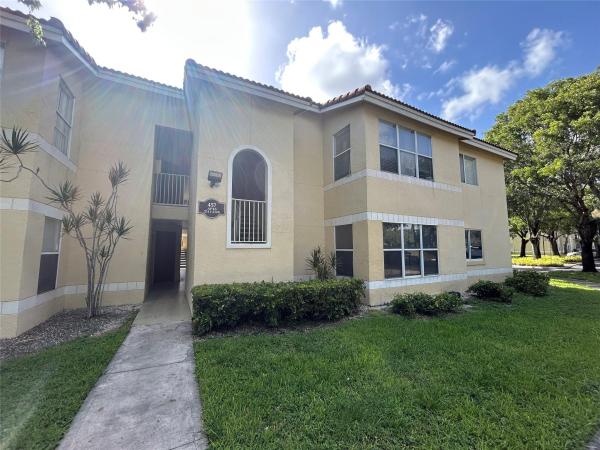 Isles At Lago Mar, 457 Vista Isles Dr, Plantation, Florida 33325, image 1