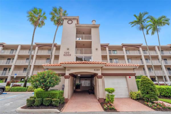 Huntington Pointe, 6269 Pointe Regal Cir #210, Delray Beach, Florida 33484, image 1