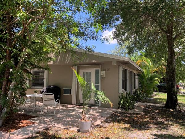 Croissant Park River, 801 SW 10th St, Fort Lauderdale, Florida 33315, image 1
