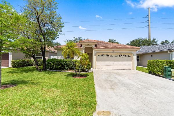 Bermuda Village At Silver Lakes, 674 NW 183rd Way, Pembroke Pines, Florida 33029, image 1