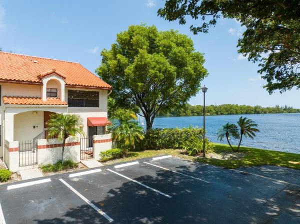 112 Liberty Ct #112, Deerfield Beach, Florida 33442, image 1