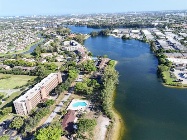 Waters Edge Towers, 4550 NW 18th Ave #710, Deerfield Beach, Florida 33064, image 1