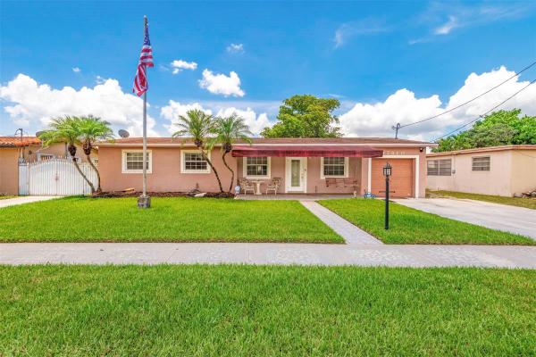 17610 NW 82nd Ct, Hialeah, Florida 33015, image 1