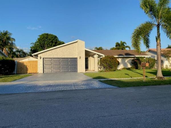 Lakewood East, 880 NW 48th Ave, Coconut Creek, Florida 33063, image 1
