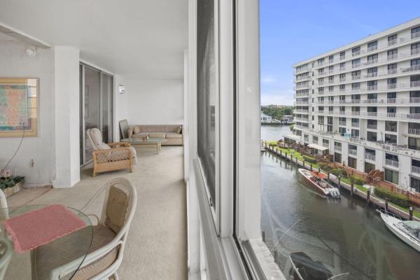 Royal Mariner, 3100 NE 49th St #610, Lauderdale By The Sea, Florida 33308, image 2