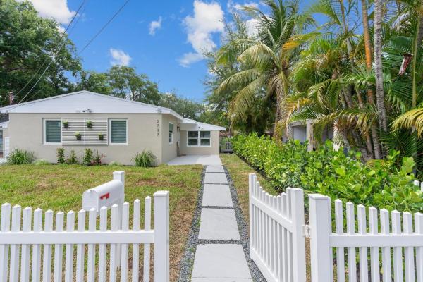 Look Homesites, 2737 Harding St, Hollywood, Florida 33020, image 1