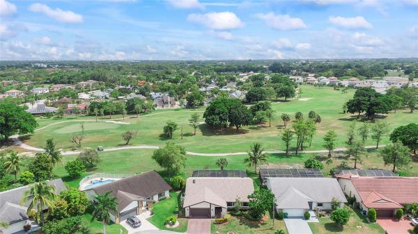 The Oaks At Woodmont, 8208 NW 80th St, Tamarac, Florida 33321, image 2