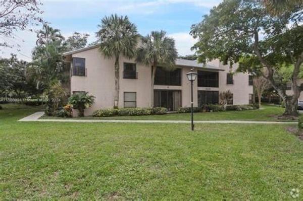 3117 Cocoplum Cir #33101, Coconut Creek, Florida 33063, image 1
