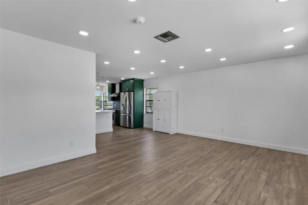 Le Chalet, 5082 Little Beth Dr N, Boynton Beach, Florida 33472, image 1