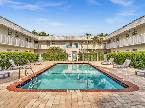 2050 N Douglas Rd #211, Pembroke Pines, Florida 33024, image 1