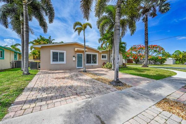 Royal Palm Vista, 529 NE 2nd Pl, Dania Beach, Florida 33004, image 1