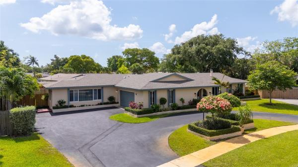 Plantations Secluded Gardens, 740 NW 74th Ter, Plantation, Florida 33317, image 1