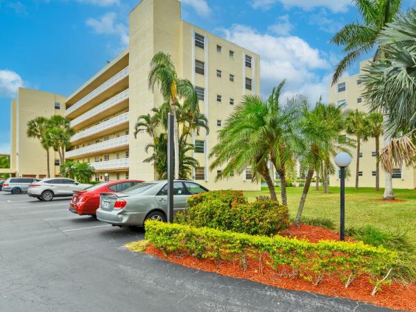Meadowbrook Lakes View, 121 SE 3rd Ave #204, Dania Beach, Florida 33004, image 1