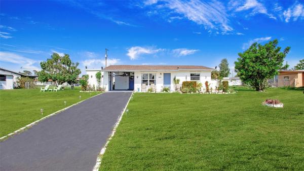 Lehigh Acres Residential, 515 York Rd, Lehigh Acres, Florida 33936, image 1