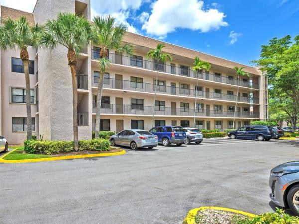 Sunrise Lakes 4, 2705 NW 104th Ave #205, Sunrise, Florida 33322, image 1