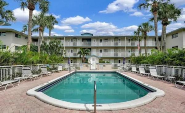 Margate Gardens, 5800 Margate Blvd #823-8, Margate, Florida 33063, image 1