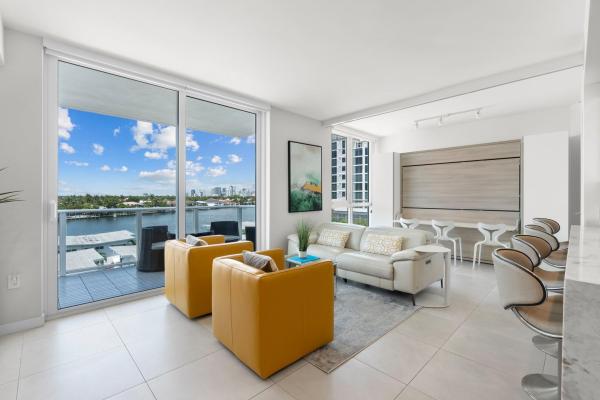 Tiffany House, 401 N Birch Rd #507, Fort Lauderdale, Florida 33304, image 1