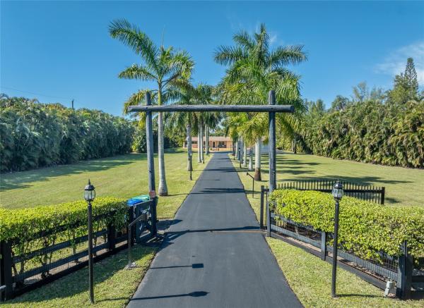 5161 Thoroughbred Ln, Southwest Ranches, Florida 33330, image 1