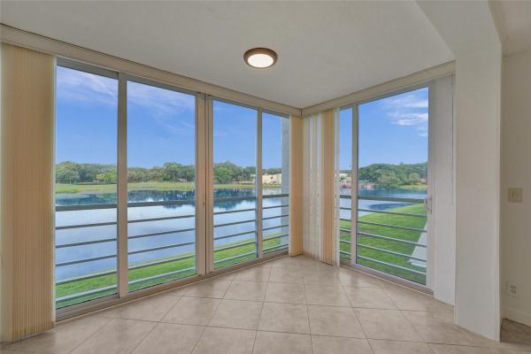 Poinciana Place Of Pine Island Ridge, 9450 Poinciana Pl #212, Davie, Florida 33324, image 1