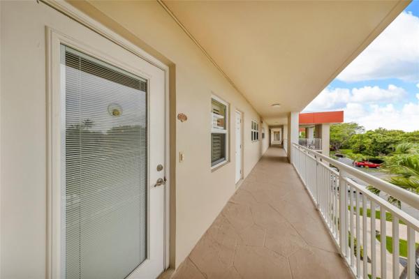 Palm Aire At Coral Key, 3050 NE 48th Ct #405, Hillsboro Beach, Florida 33064, image 2